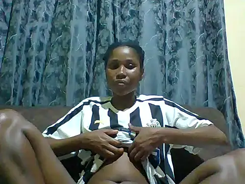 miss lyne001 online show from 22, 10, 2025