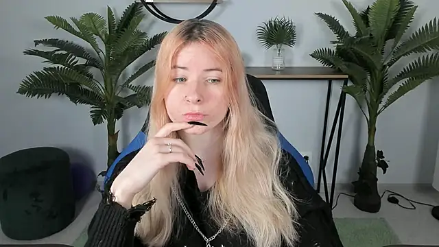 LexiWenford online show from 24, 12, 2024