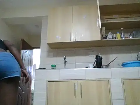 Snapshot of Petite_doll20 chatting on 18, 1, 2026 Petite doll20 online show from 18, 1, 2026