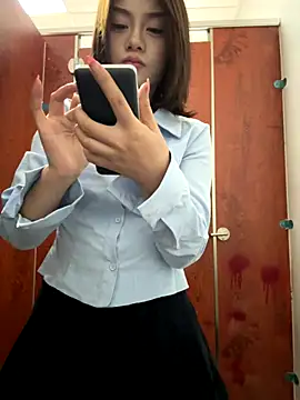 Snapshot of Asia-Melody chatting on 1, 10, 2025 Asia-Melody online show from 1, 10, 2025