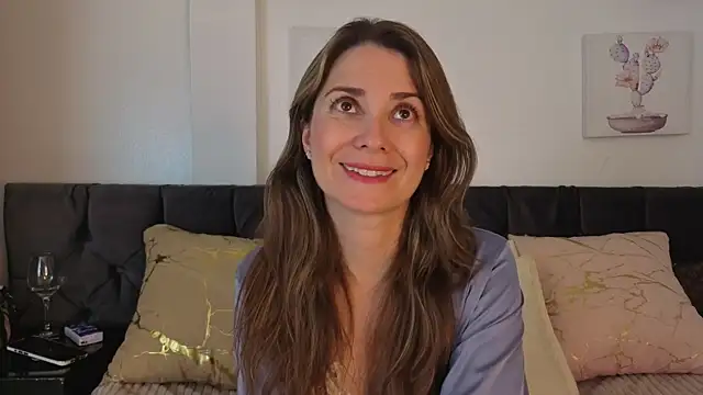 Natasha Kinski online show from 12, 9, 2025