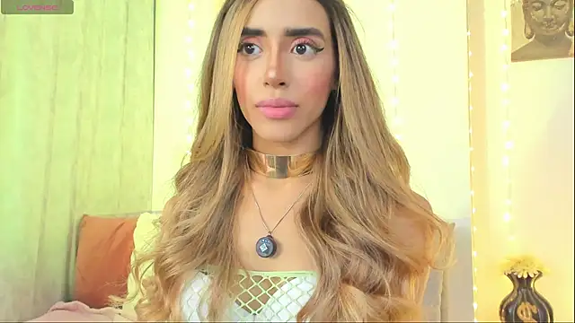 Snapshot of StormiRusso chatting on 20, 11, 2025 StormiRusso online show from 20, 11, 2025