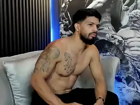 DannSaenz online show from 7, 1, 2025