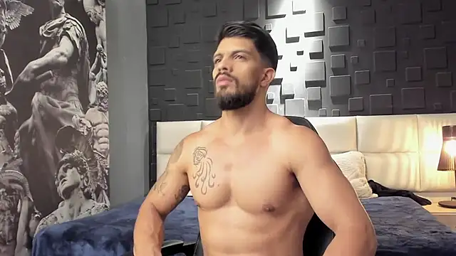 DannSaenz online show from 11, 1, 2025