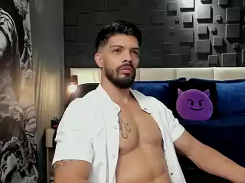DannSaenz online show from 26, 1, 2025