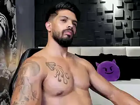 DannSaenz online show from 31, 1, 2025