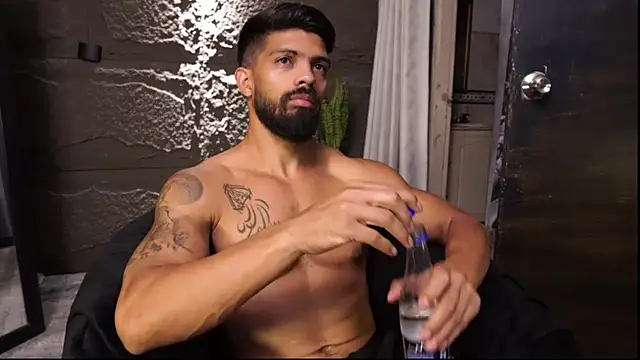 DannSaenz online show from 4, 5, 2026