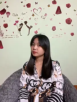 Maeve2k5 online show from 12, 12, 2024