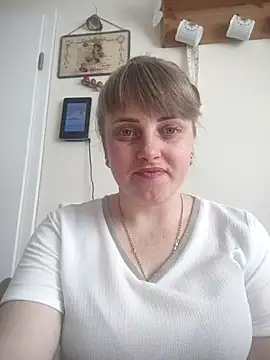 CoddessCrystal online show from 8, 6, 2026
