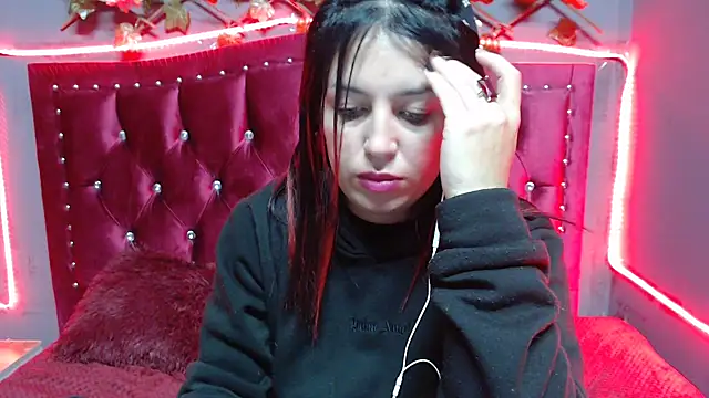 Melani cute02 online show from 29, 1, 2025