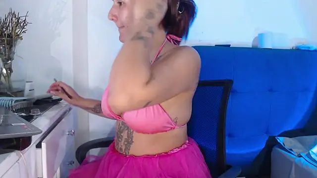 luna palmerau online show from 24, 11, 2025