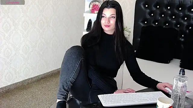 Allisonn223 online show from 28, 12, 2024