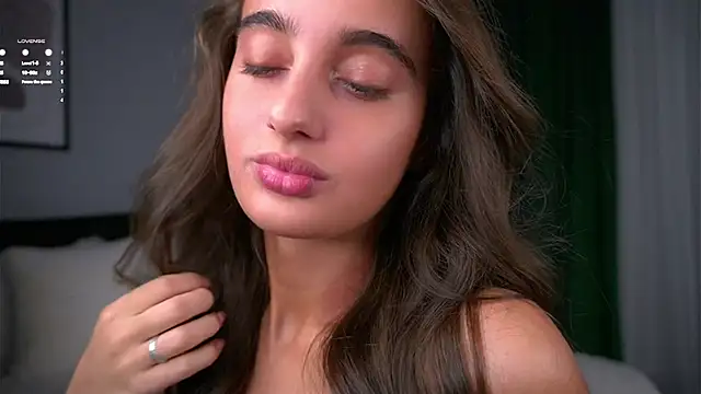 Snapshot of PiquingOgalala chatting on 28, 11, 2025 PiquingOgalala online show from 28, 11, 2025