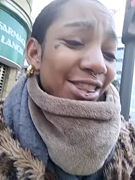 Laanegraofficial  online show from 9, 12, 2024