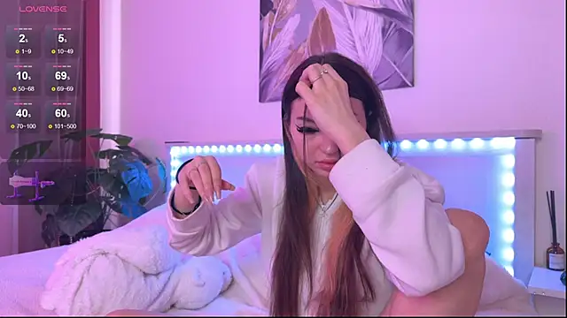 Snapshot of Veronica_leal chatting on 15, 10, 2025 Veronica leal online show from 15, 10, 2025