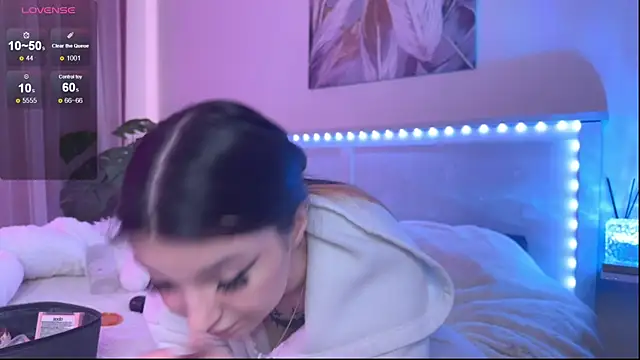 Veronica leal online show from 13, 4, 2026