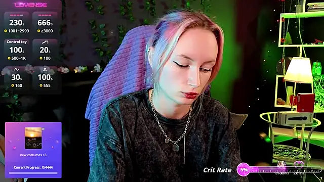 Snapshot of _HelenCarter chatting on 3, 10, 2025  HelenCarter online show from 3, 10, 2025