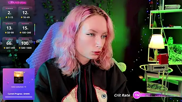 Snapshot of _HelenCarter chatting on 6, 10, 2025  HelenCarter online show from 6, 10, 2025