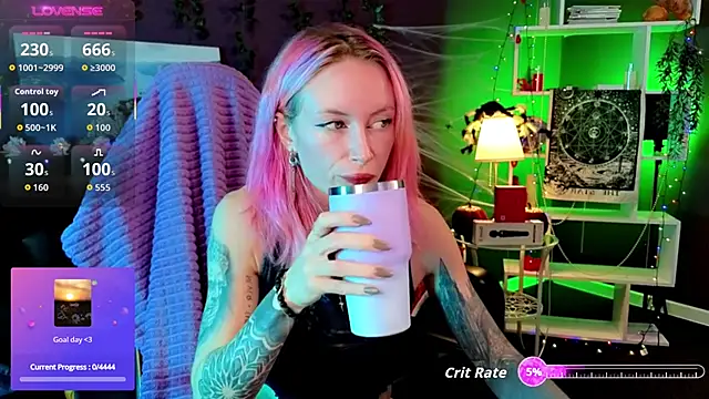 Snapshot of _HelenCarter chatting on 27, 10, 2025  HelenCarter online show from 27, 10, 2025