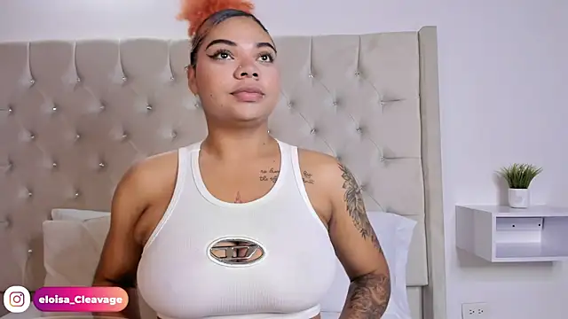 Eloisa cleavage  online show from 22, 2, 2025