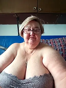 Awn290668 online show from 14, 9, 2025