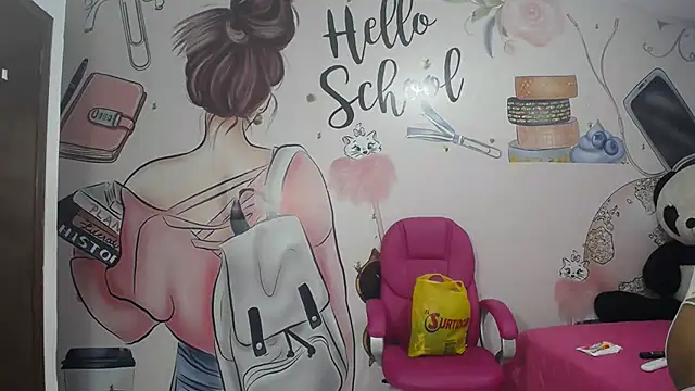 EMMA SWEETT1 online show from 24, 9, 2025