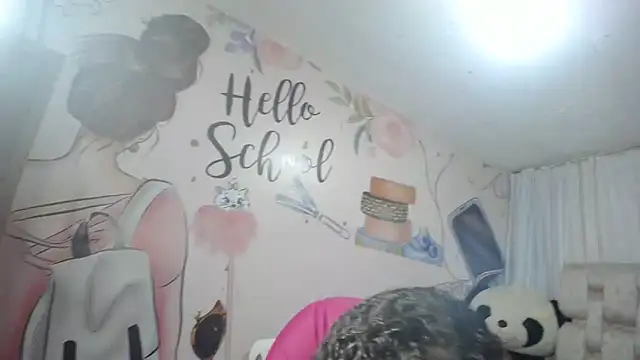 EMMA SWEETT1 online show from 29, 9, 2025