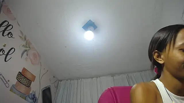 EMMA SWEETT1 online show from 11, 10, 2025