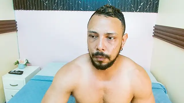 Snapshot of Thiago_Summers chatting on 6, 4, 2026 Thiago Summers online show from 6, 4, 2026