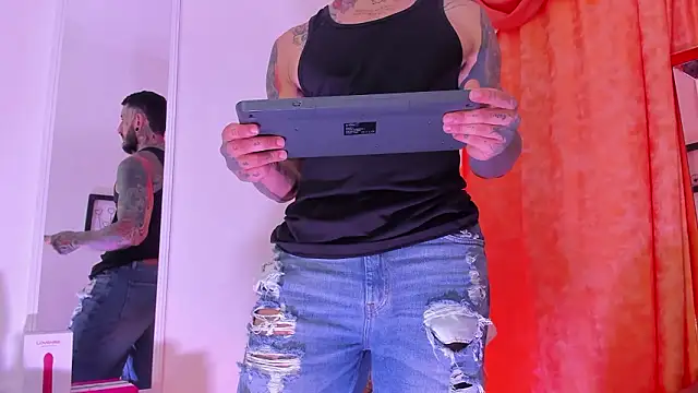 Snapshot of dilan_scootk_ chatting on 6, 3, 2026 dilan scootk online show from 6, 3, 2026