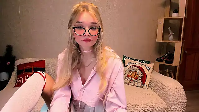 Snapshot of BoysLoveBlondee chatting on 15, 1, 2025 BoysLoveBlondee online show from 15, 1, 2025