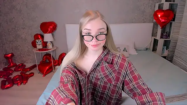 Snapshot of BoysLoveBlondee chatting on 19, 2, 2025 BoysLoveBlondee online show from 19, 2, 2025