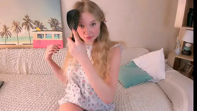 Snapshot of BoysLoveBlondee chatting on 10, 3, 2025 BoysLoveBlondee online show from 10, 3, 2025