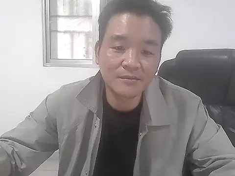 Snapshot of kisstoyousoon2024 chatting on 14, 11, 2025 kisstoyousoon2024 online show from 14, 11, 2025