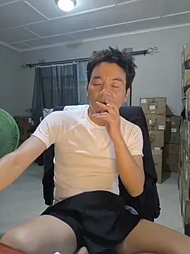 Snapshot of kisstoyousoon2024 chatting on 19, 12, 2025 kisstoyousoon2024 online show from 19, 12, 2025