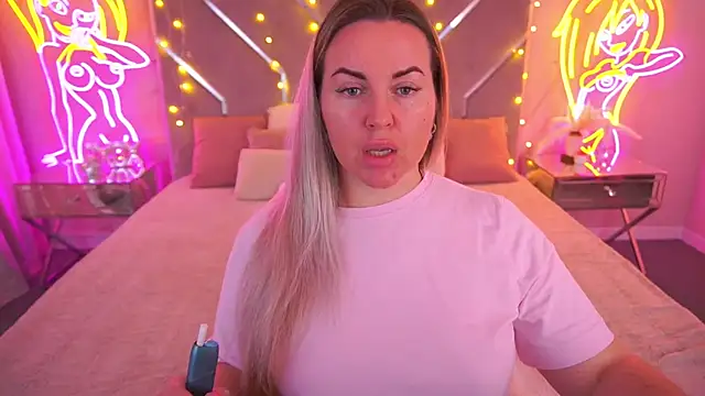 KiraCandyS online show from 9, 5, 2026