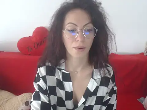 Emmatoo online show from 8, 5, 2026