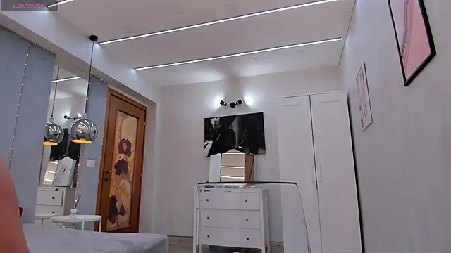 Jessy Jo online show from 8, 3, 2025