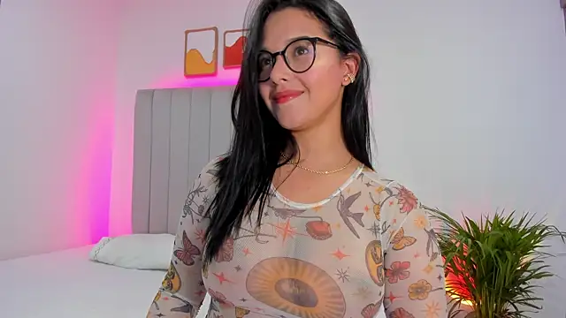 Snapshot of amy_robertz chatting on 15, 11, 2025 amy robertz online show from 15, 11, 2025