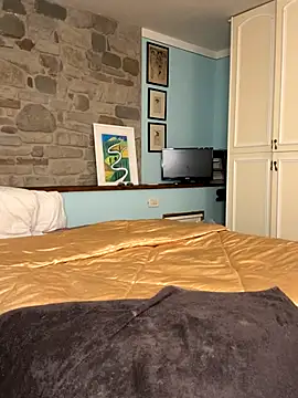 Eyline online show from 23, 9, 2025