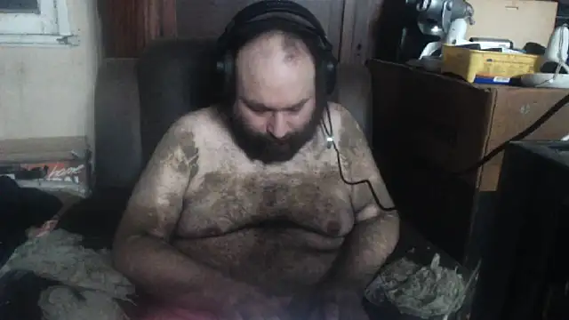 Snapshot of hairyhulk chatting on 11, 10, 2025 hairyhulk online show from 11, 10, 2025