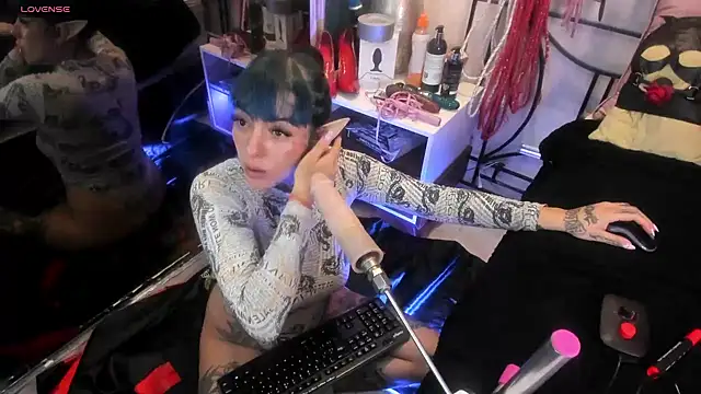 luxifer 666  online show from 10, 2, 2025