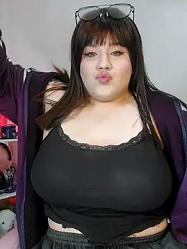 Snapshot of ItsNaiixa chatting on 11, 10, 2025 ItsNaiixa online show from 11, 10, 2025