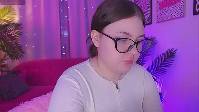 Snapshot of Mia__Peach chatting on 18, 3, 2025 Mia Peach online show from 18, 3, 2025