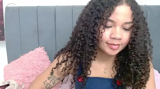 Snapshot of KittyBrookex chatting on 28, 2, 2025 KittyBrookex online show from 28, 2, 2025
