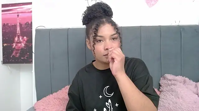 Snapshot of KittyBrookex chatting on 6, 3, 2025 KittyBrookex online show from 6, 3, 2025