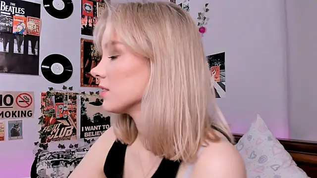 AliciaParkerf online show from 25, 2, 2025
