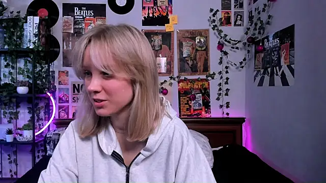 AliciaParkerf online show from 17, 3, 2025