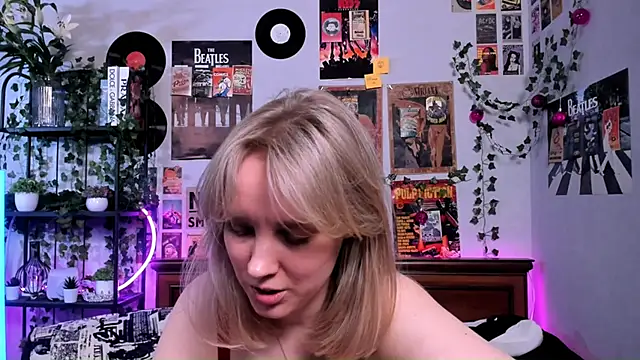 AliciaParkerf online show from 18, 3, 2025