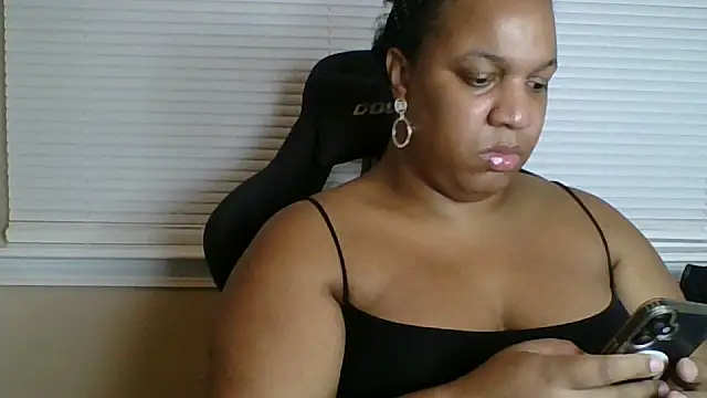 Snapshot of Badgirlbrittt chatting on 25, 9, 2025 Badgirlbrittt online show from 25, 9, 2025